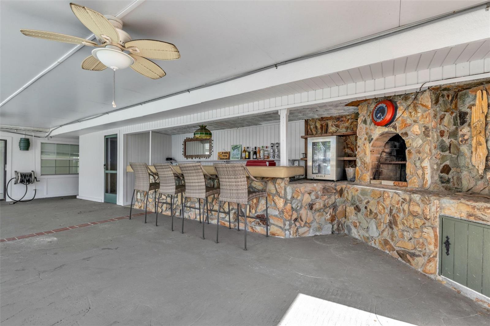 Image 3 of 40 For 923 Linnaen Terrace Nw