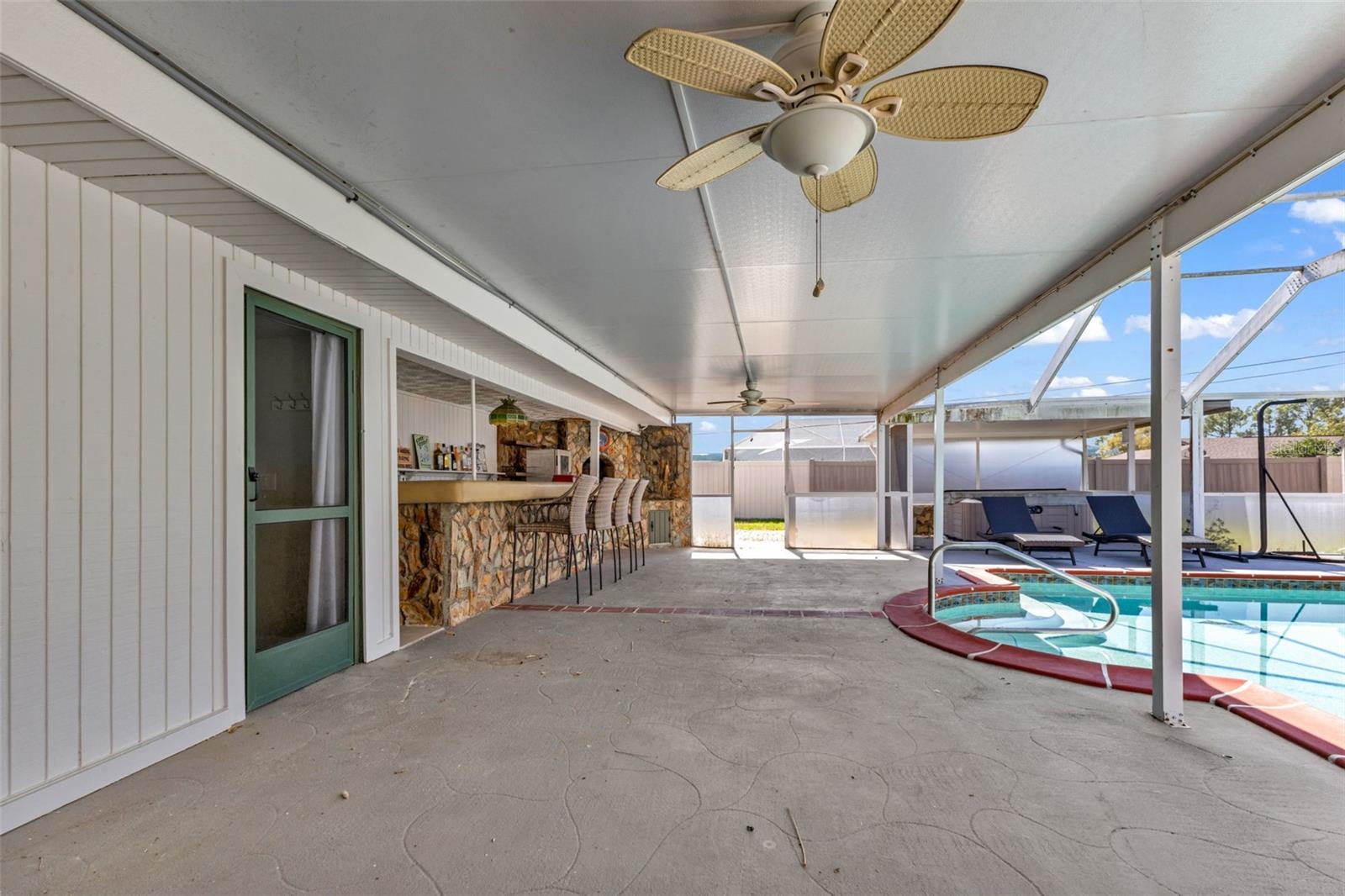 Image 31 of 40 For 923 Linnaen Terrace Nw