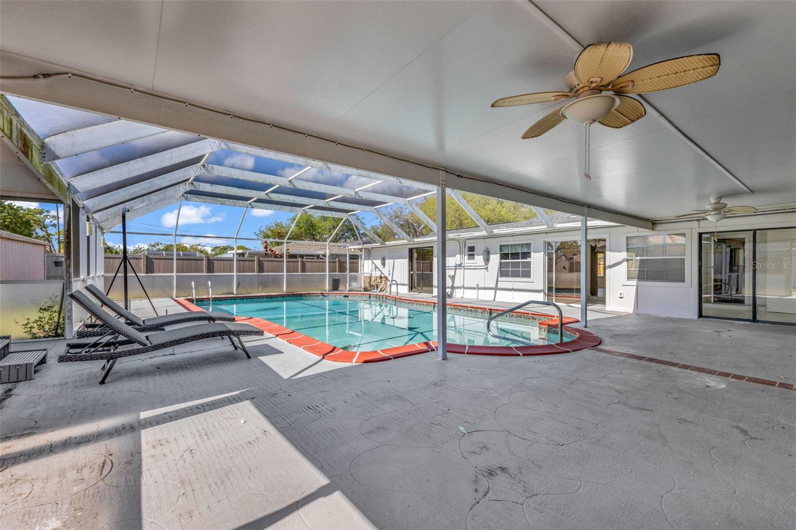 Image 36 of 40 For 923 Linnaen Terrace Nw