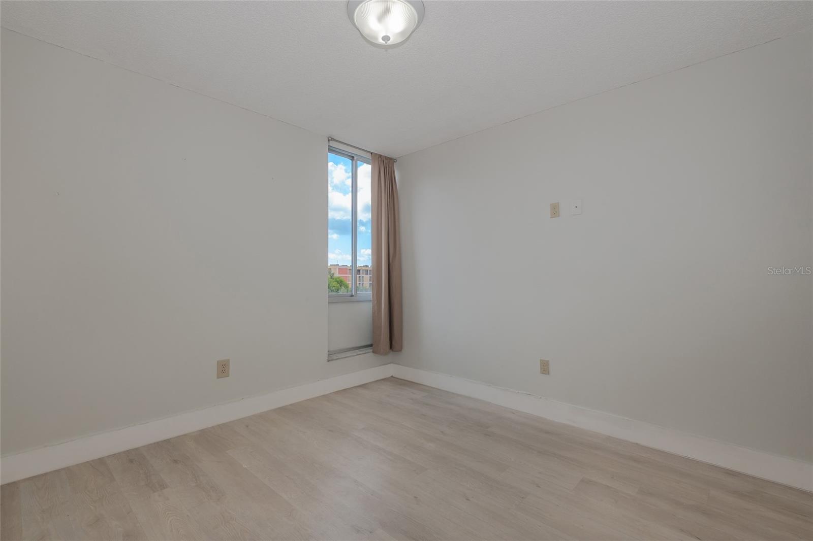 Image 15 of 28 For 9150 Fontainebleau Blvd