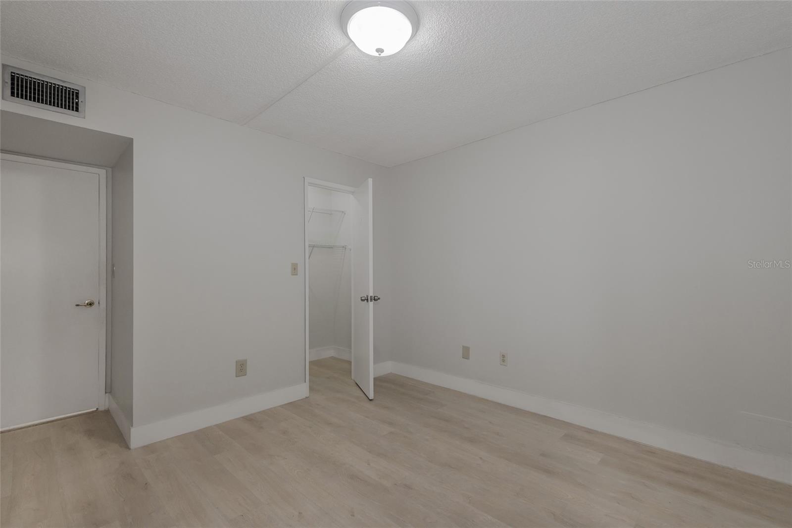 Image 17 of 28 For 9150 Fontainebleau Blvd