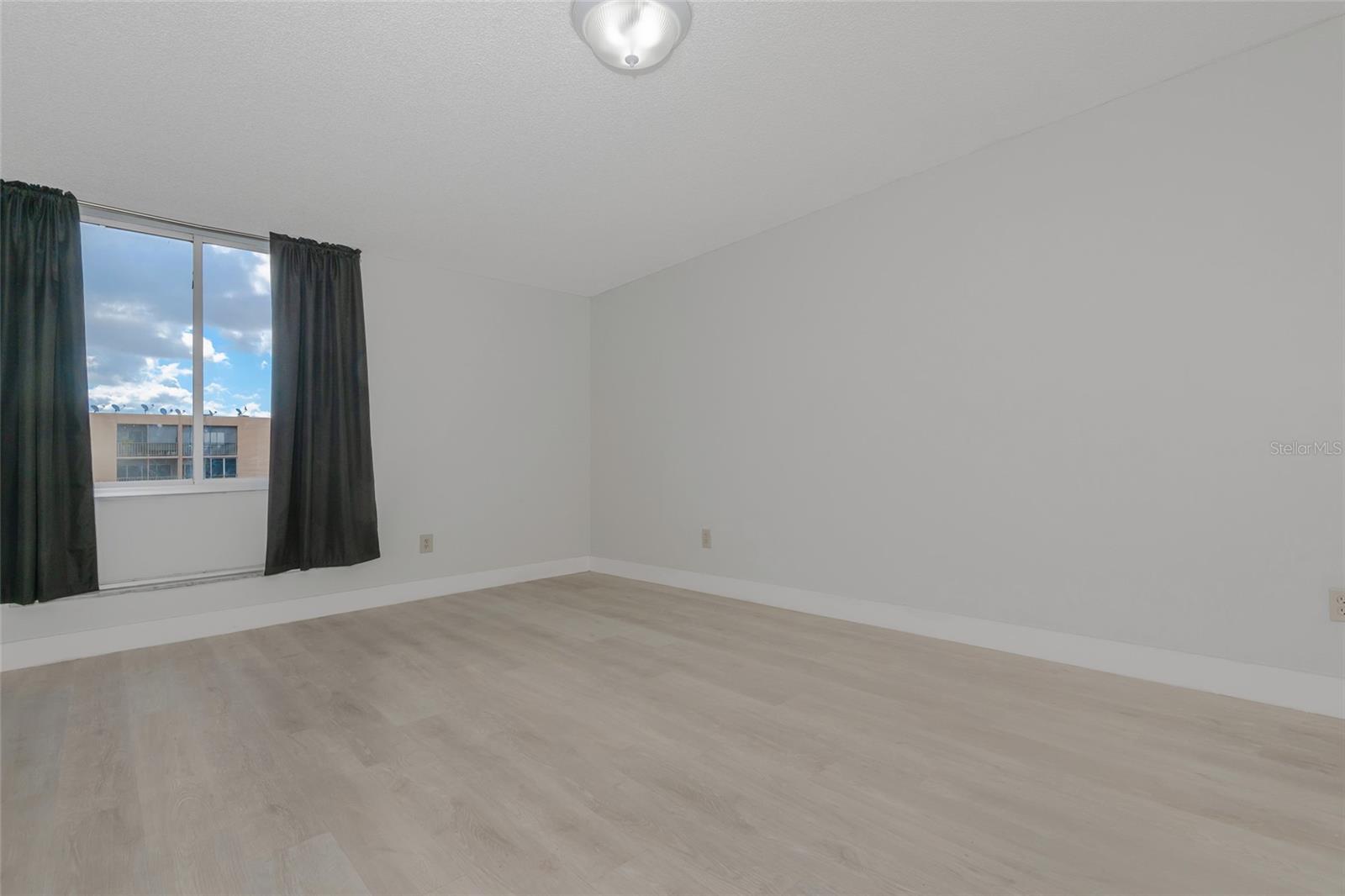 Image 19 of 28 For 9150 Fontainebleau Blvd