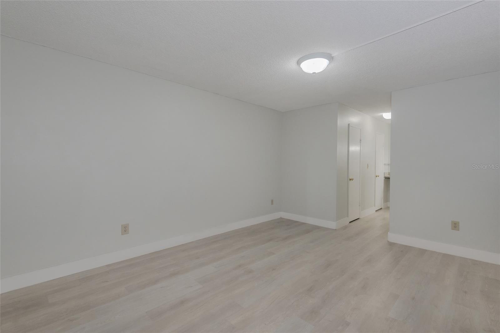 Image 22 of 28 For 9150 Fontainebleau Blvd