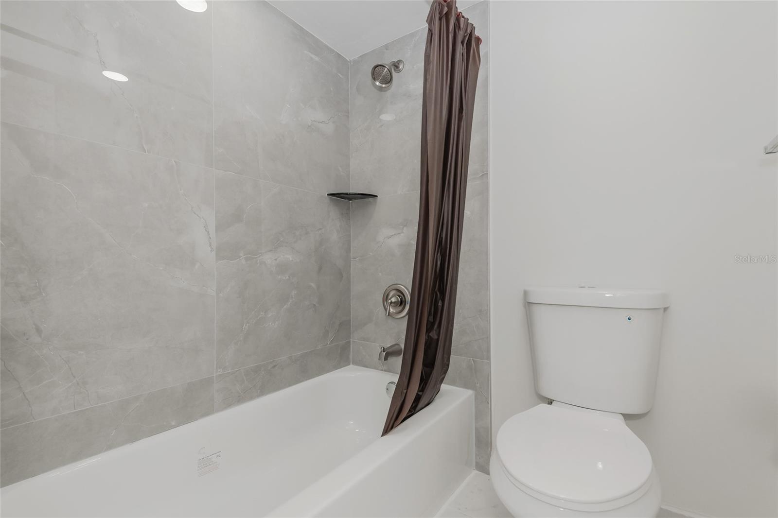 Image 25 of 28 For 9150 Fontainebleau Blvd