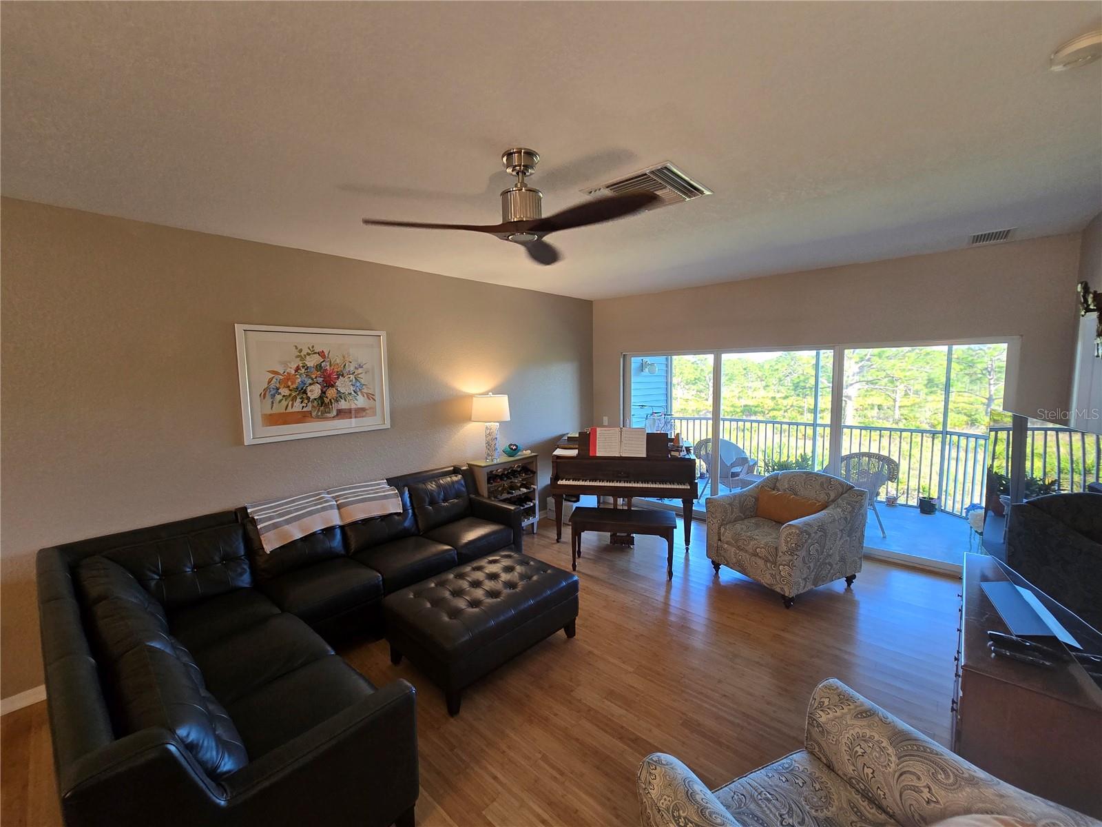 Image 15 of 32 For 3919 Cape Haze Drive 505