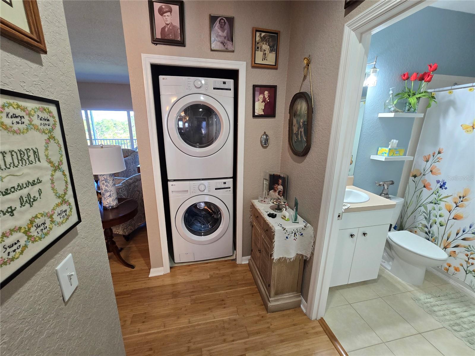 Image 21 of 32 For 3919 Cape Haze Drive 505