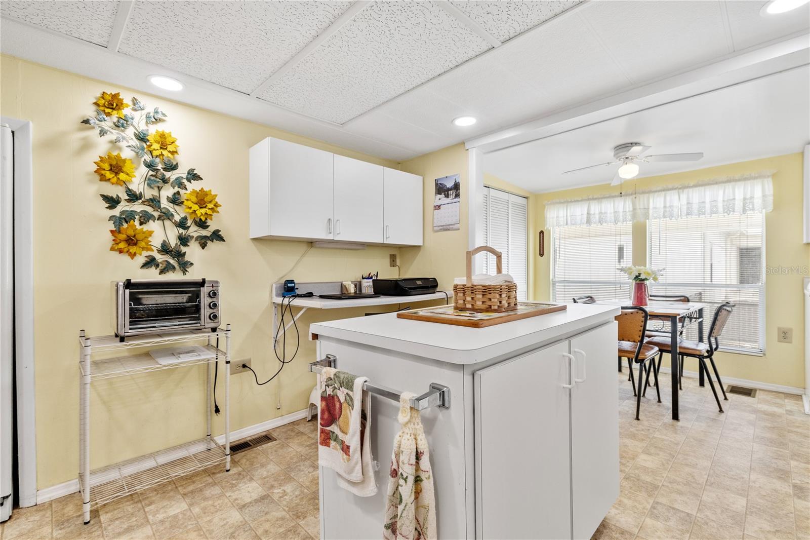 Image 16 of 43 For 203 Harvest Lane