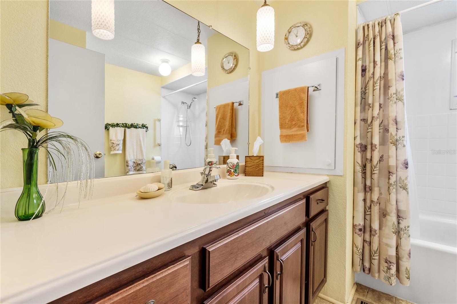 Image 23 of 43 For 203 Harvest Lane