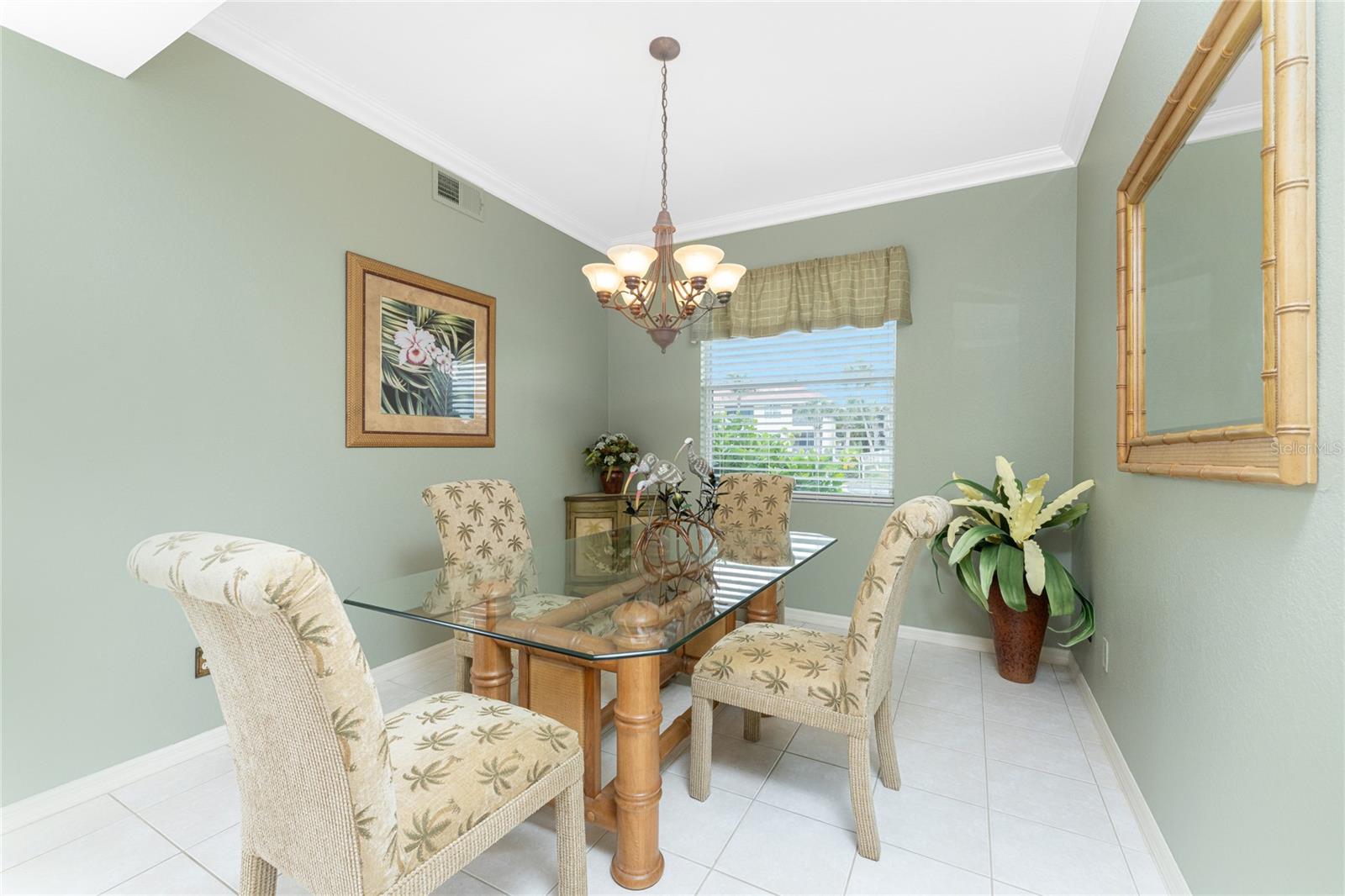 Image 15 of 56 For 2002 Bal Harbor Boulevard 1311