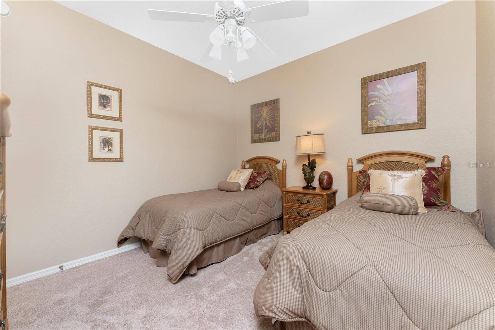 Image 33 of 56 For 2002 Bal Harbor Boulevard 1311