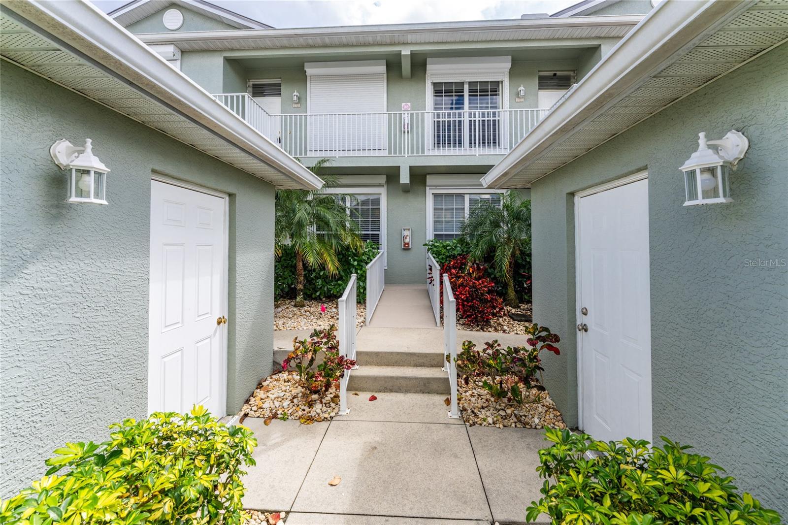 Image 45 of 56 For 2002 Bal Harbor Boulevard 1311