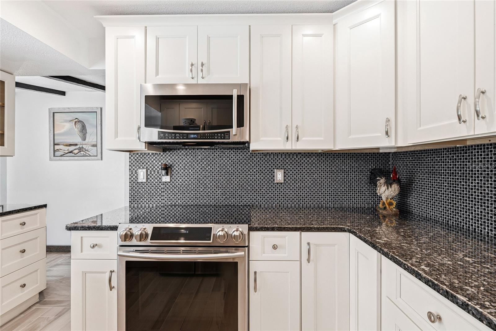 Image 10 of 34 For 22198 New York Avenue