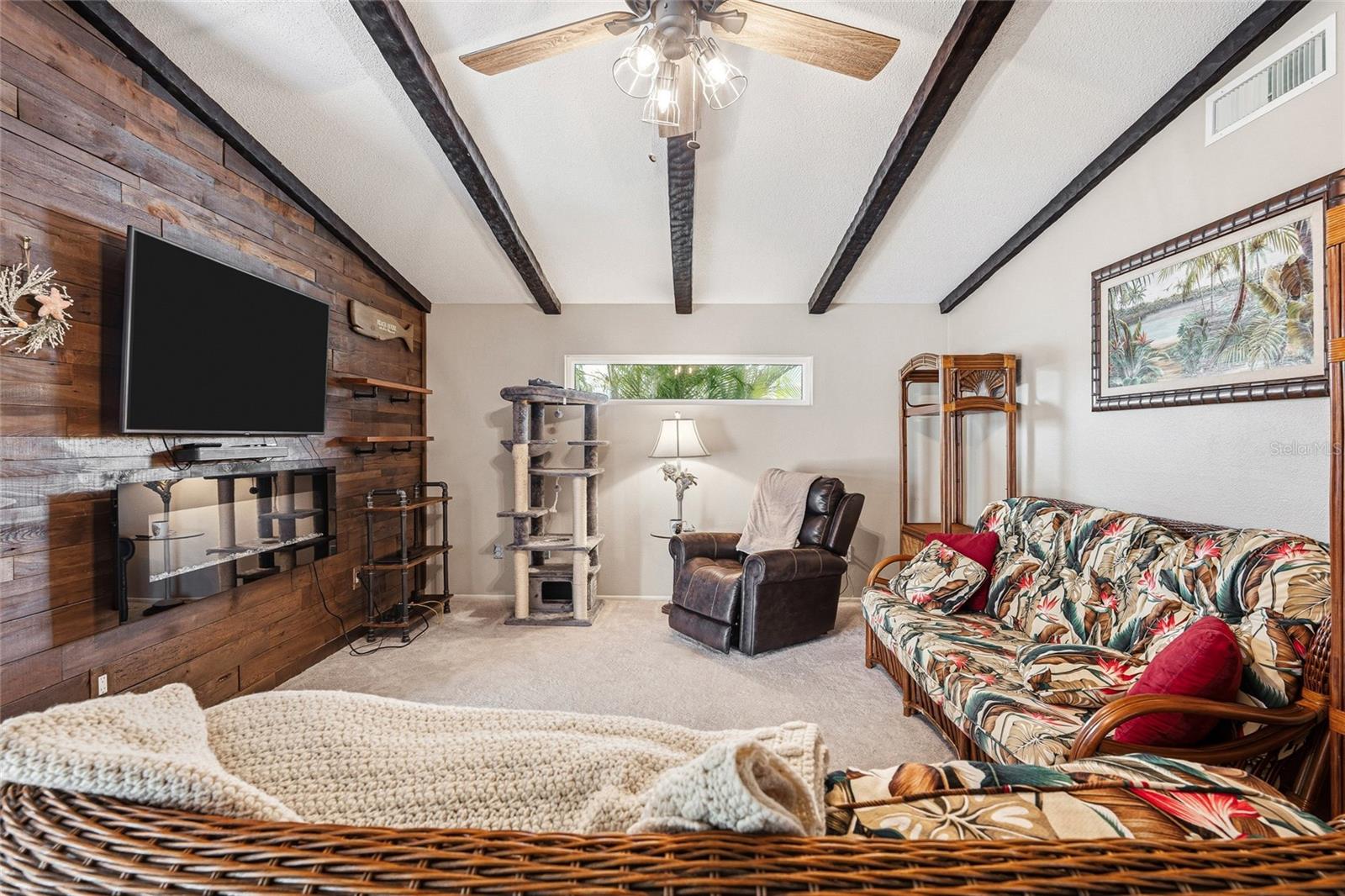 Image 14 of 34 For 22198 New York Avenue