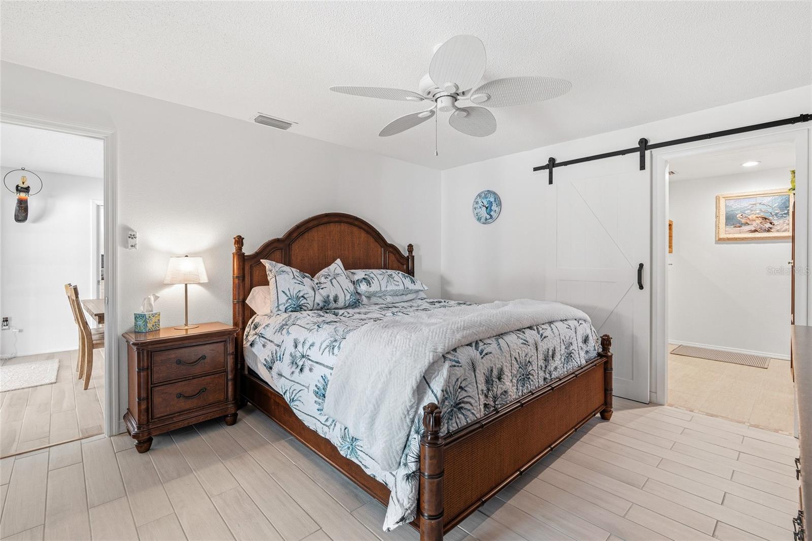 Image 16 of 34 For 22198 New York Avenue