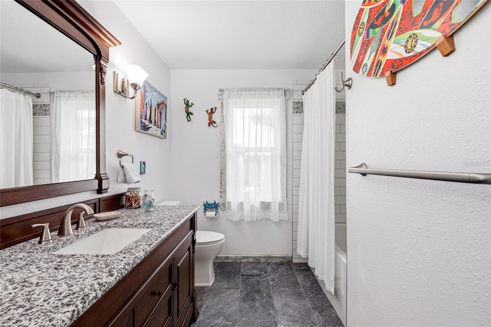 Image 20 of 34 For 22198 New York Avenue