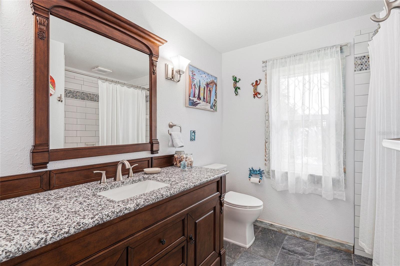 Image 21 of 34 For 22198 New York Avenue