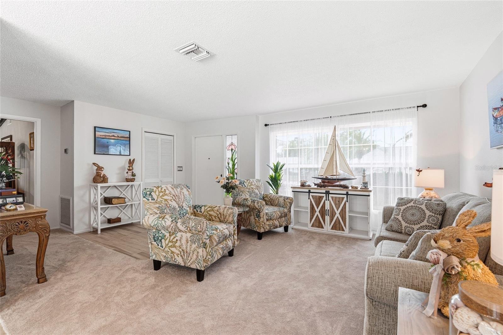 Image 4 of 34 For 22198 New York Avenue