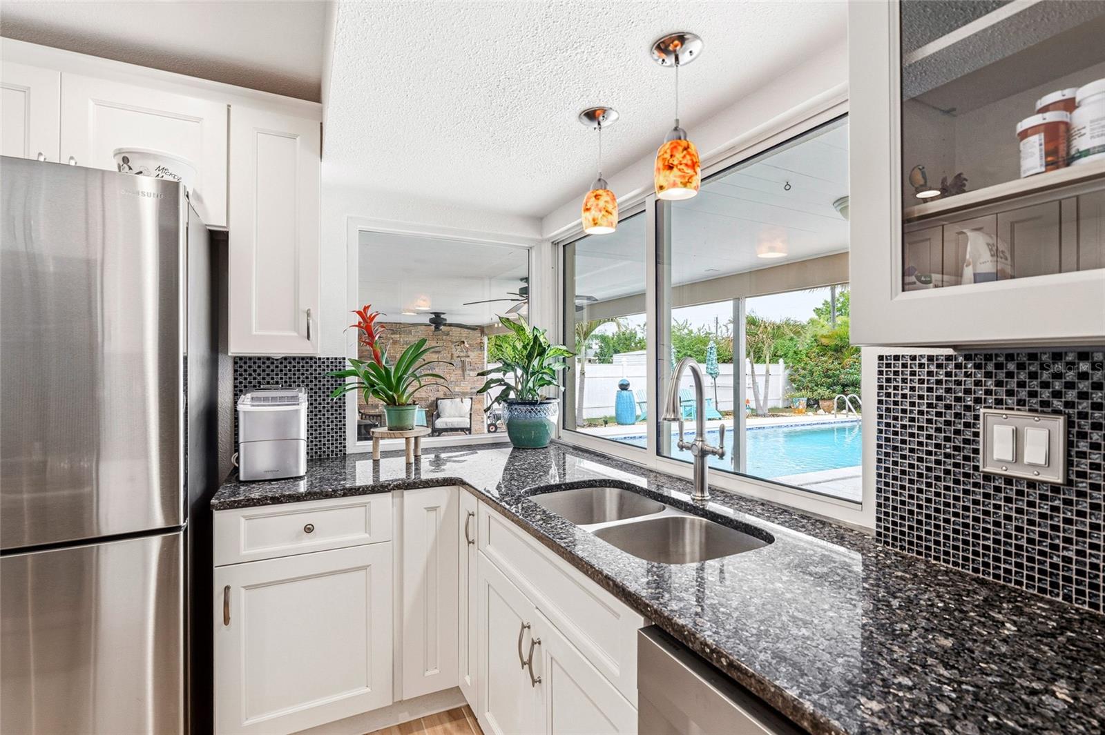 Image 9 of 34 For 22198 New York Avenue