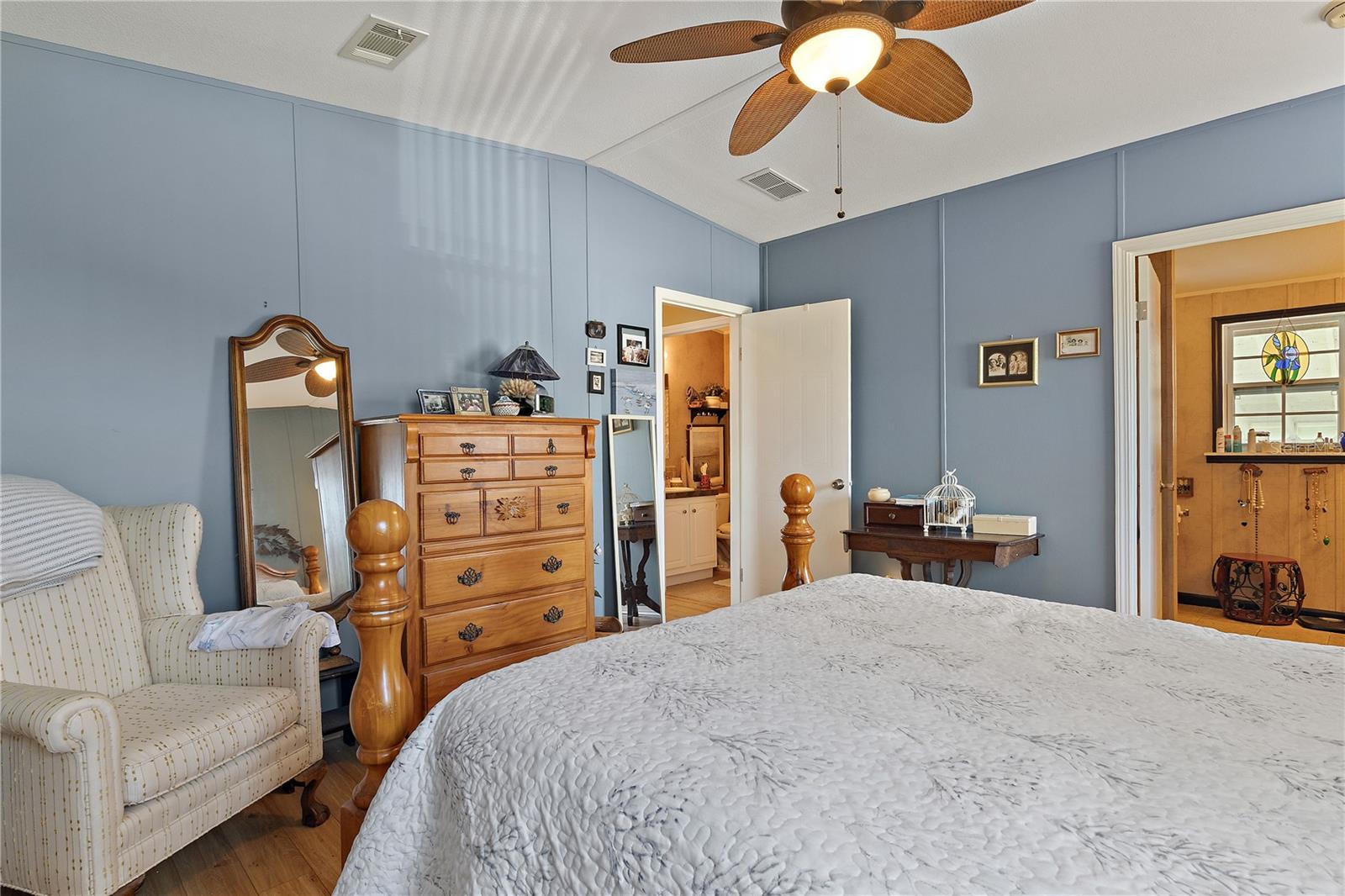 Image 21 of 47 For 4200 Almar Drive