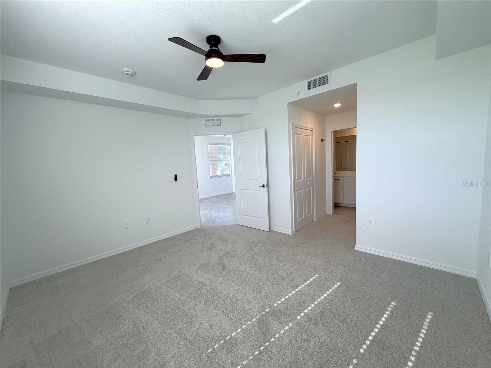 Listing photo id 9 for 17570 Opal Sand Drive 208
