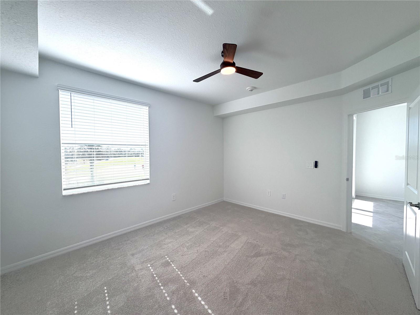 Listing photo id 11 for 17570 Opal Sand Drive 208