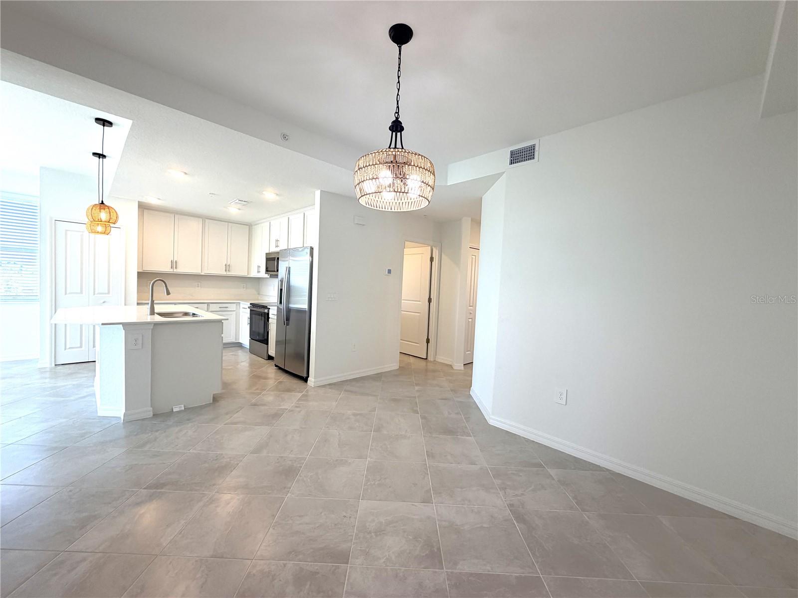 Listing photo id 4 for 17570 Opal Sand Drive 208