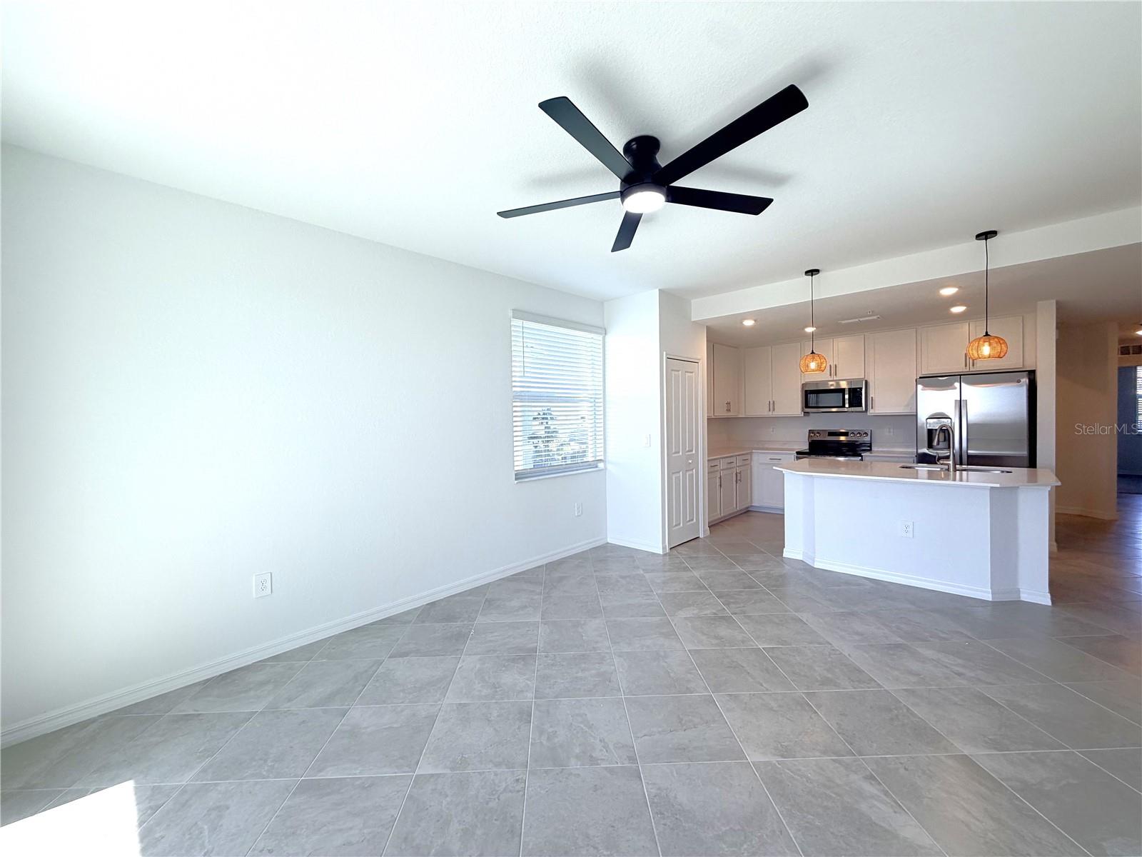 Listing photo id 6 for 17570 Opal Sand Drive 208