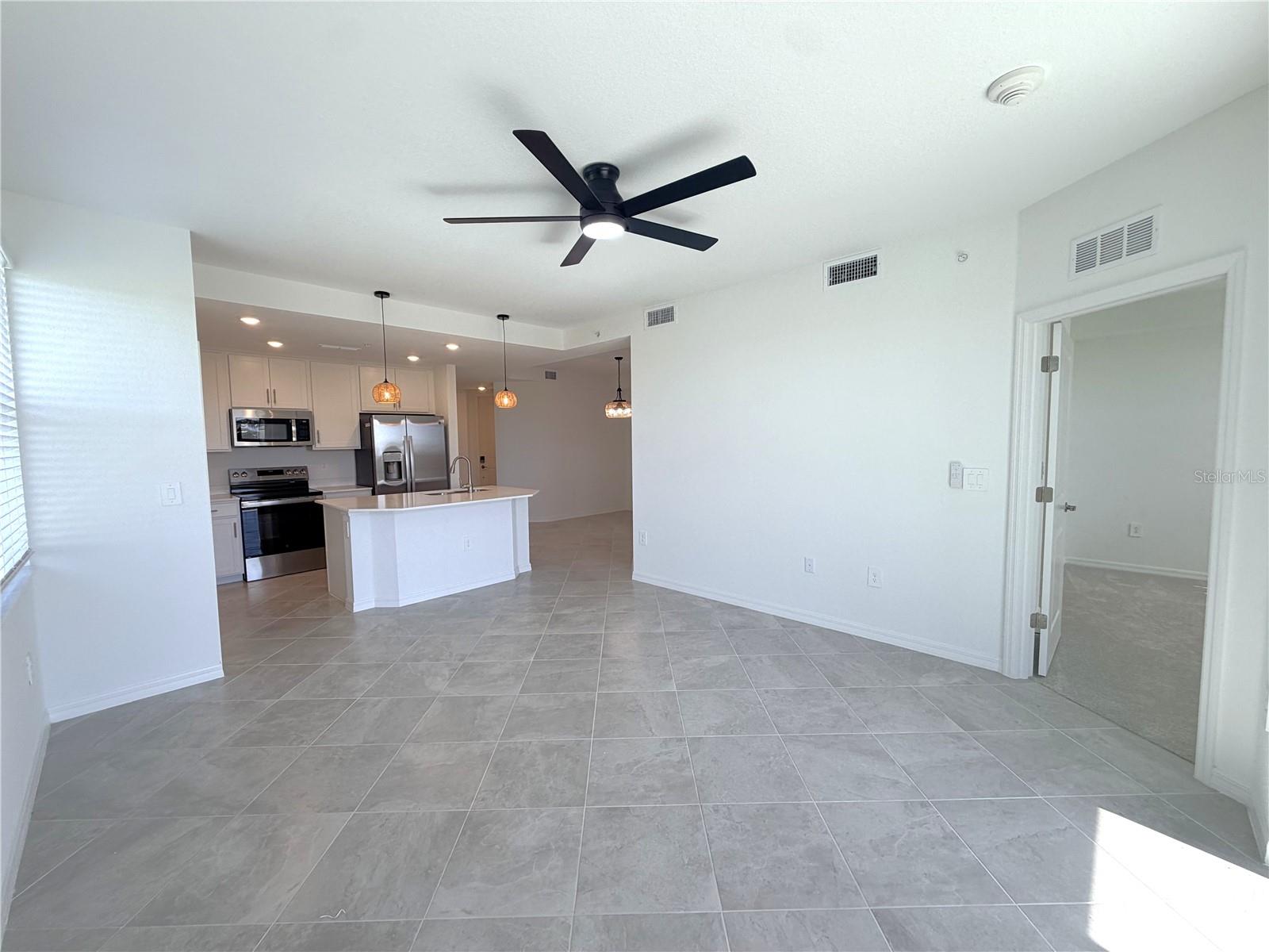 Listing photo id 7 for 17570 Opal Sand Drive 208