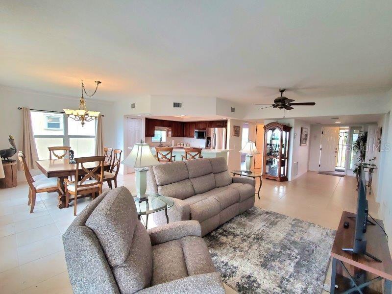 Image 5 of 28 For 101 Marion Court 114