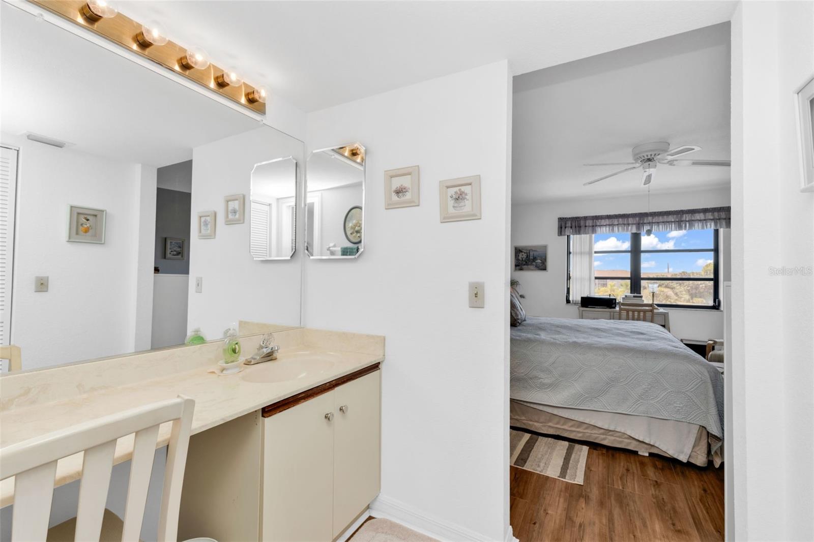 Image 19 of 40 For 175 Kings Highway 1032