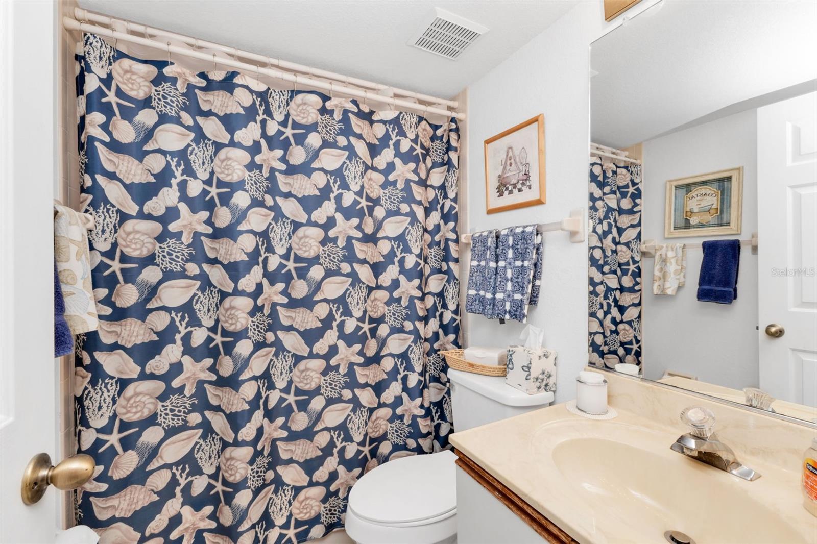 Image 22 of 40 For 175 Kings Highway 1032