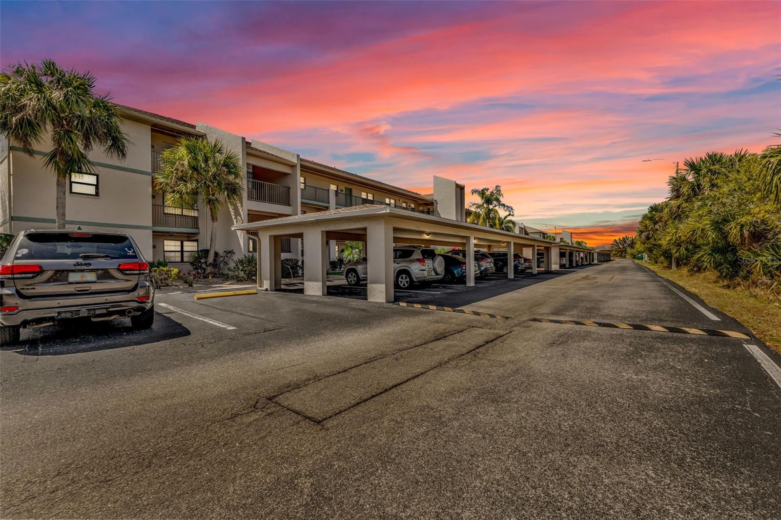 Image 26 of 40 For 175 Kings Highway 1032