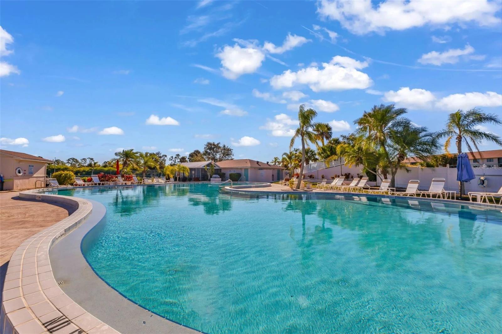 Image 35 of 40 For 175 Kings Highway 1032