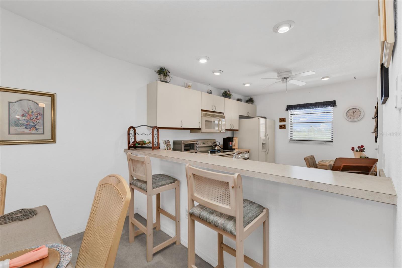 Image 9 of 40 For 175 Kings Highway 1032