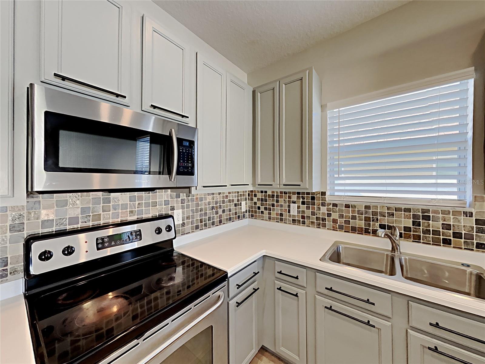 Image 6 of 24 For 4020 Langdrum Drive