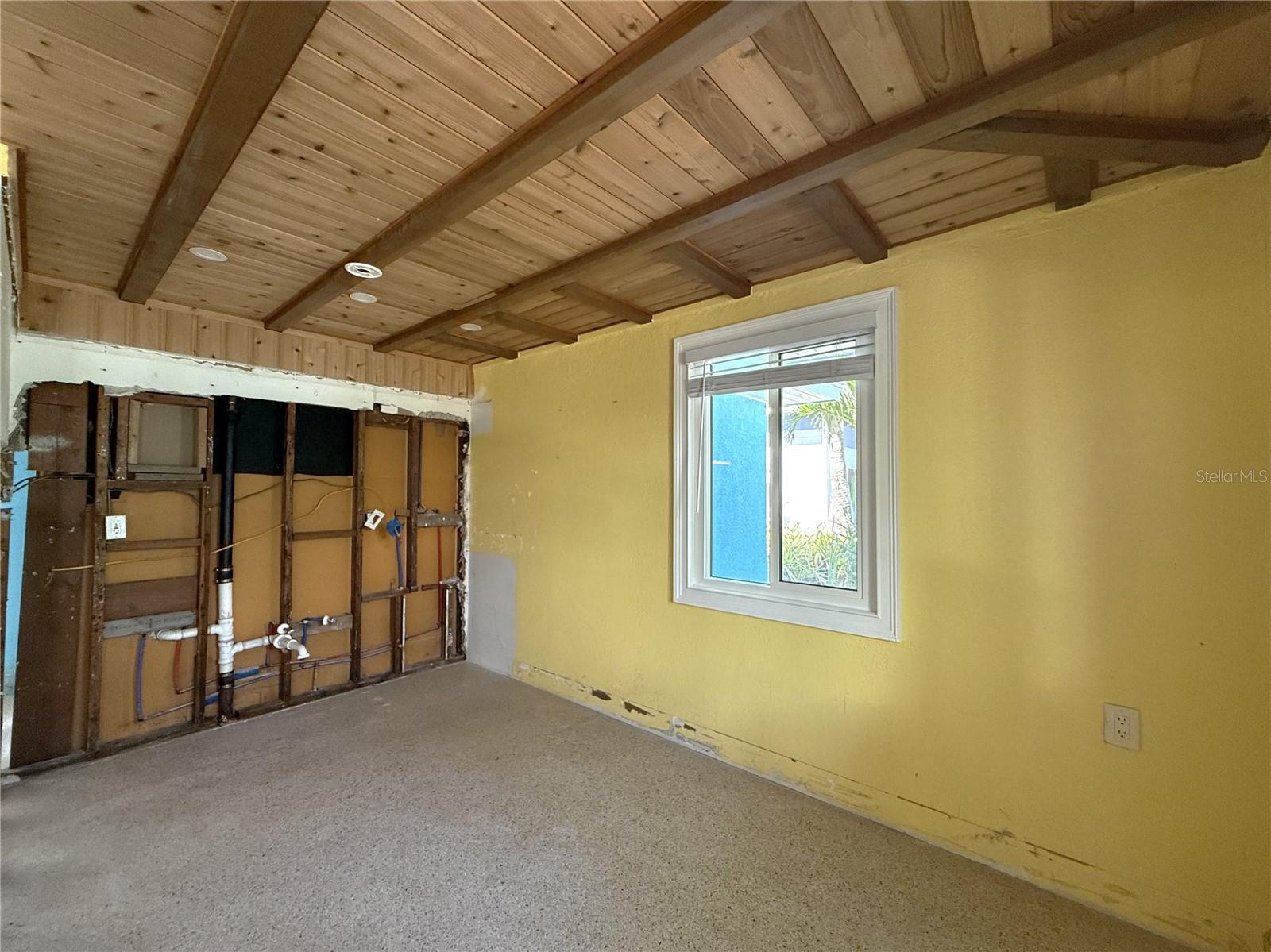 Image 17 of 67 For 1290 Shore View Drive 5