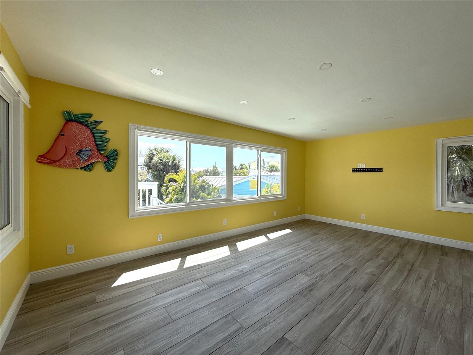 Image 24 of 67 For 1290 Shore View Drive 5