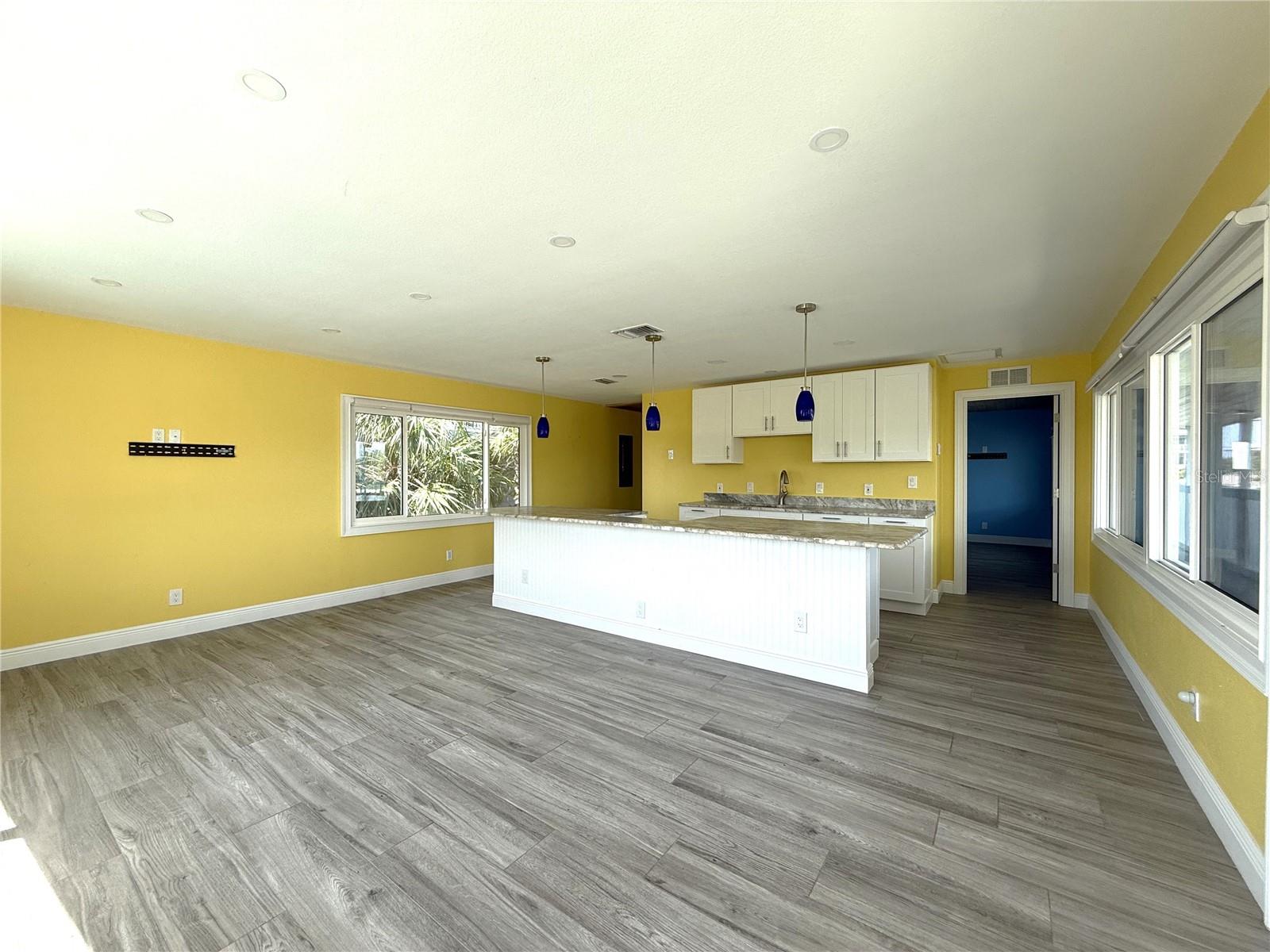 Image 26 of 67 For 1290 Shore View Drive 5