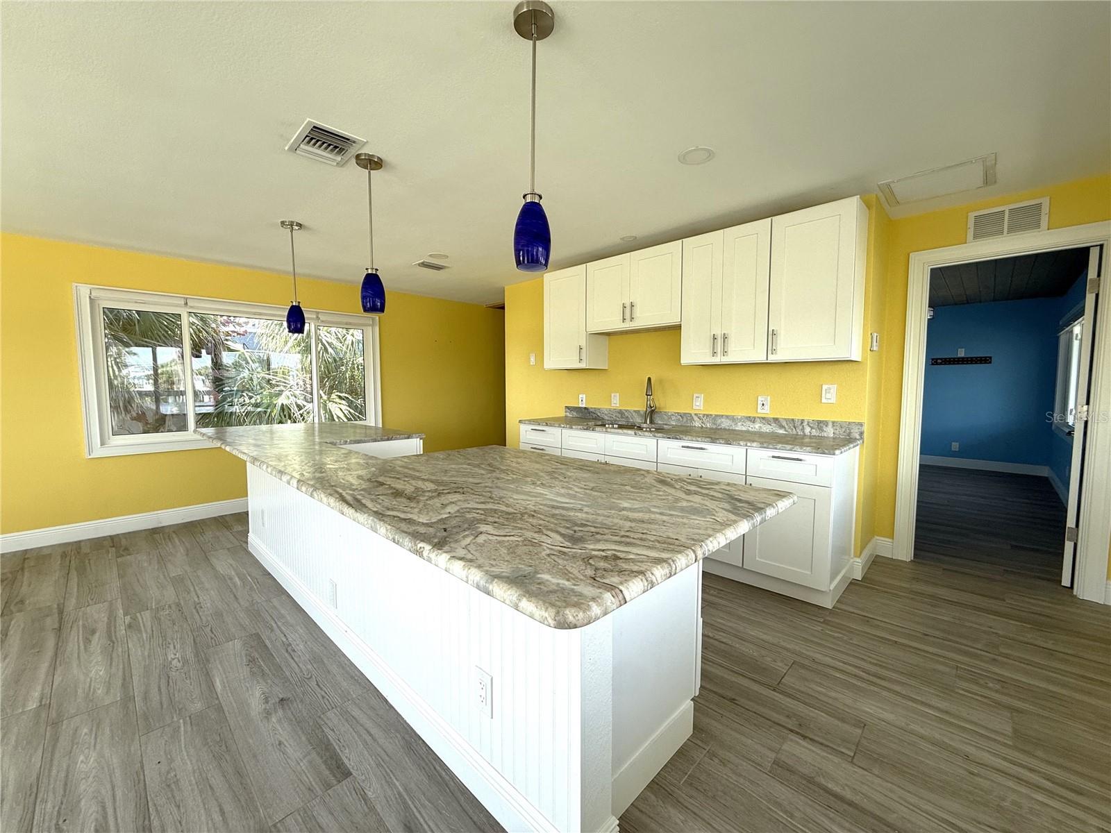 Image 27 of 67 For 1290 Shore View Drive 5