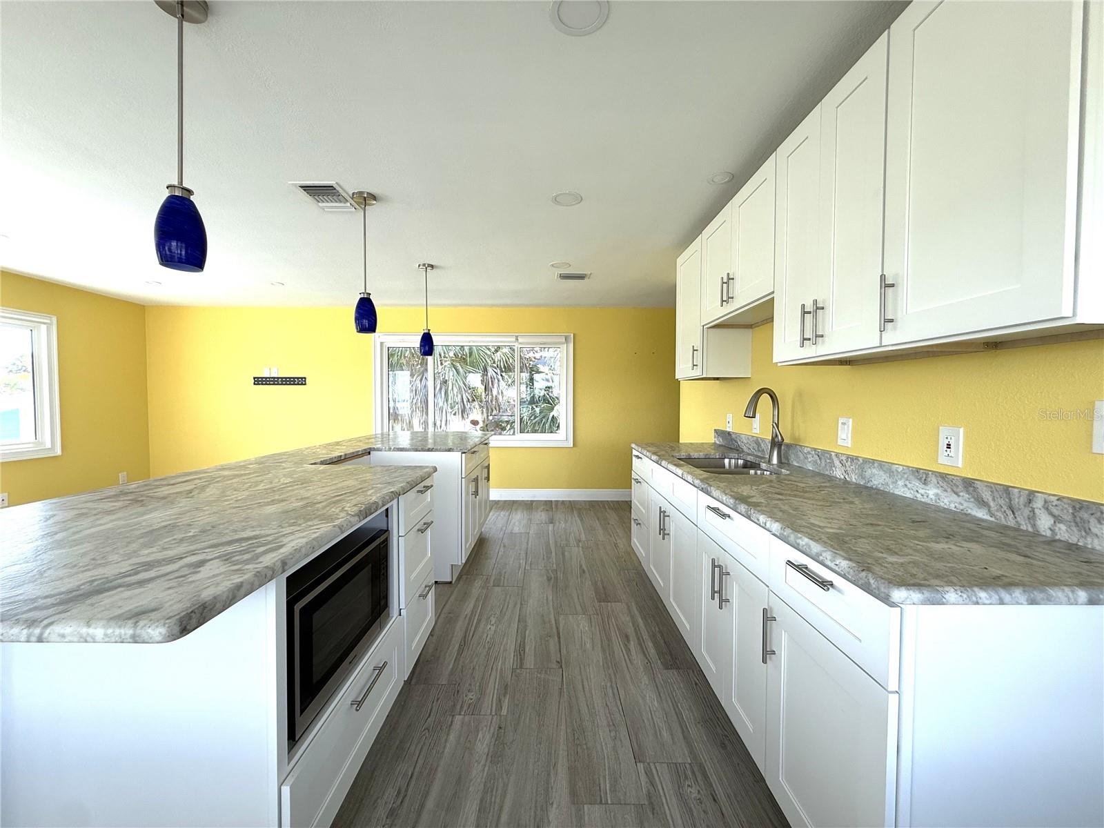 Image 29 of 67 For 1290 Shore View Drive 5