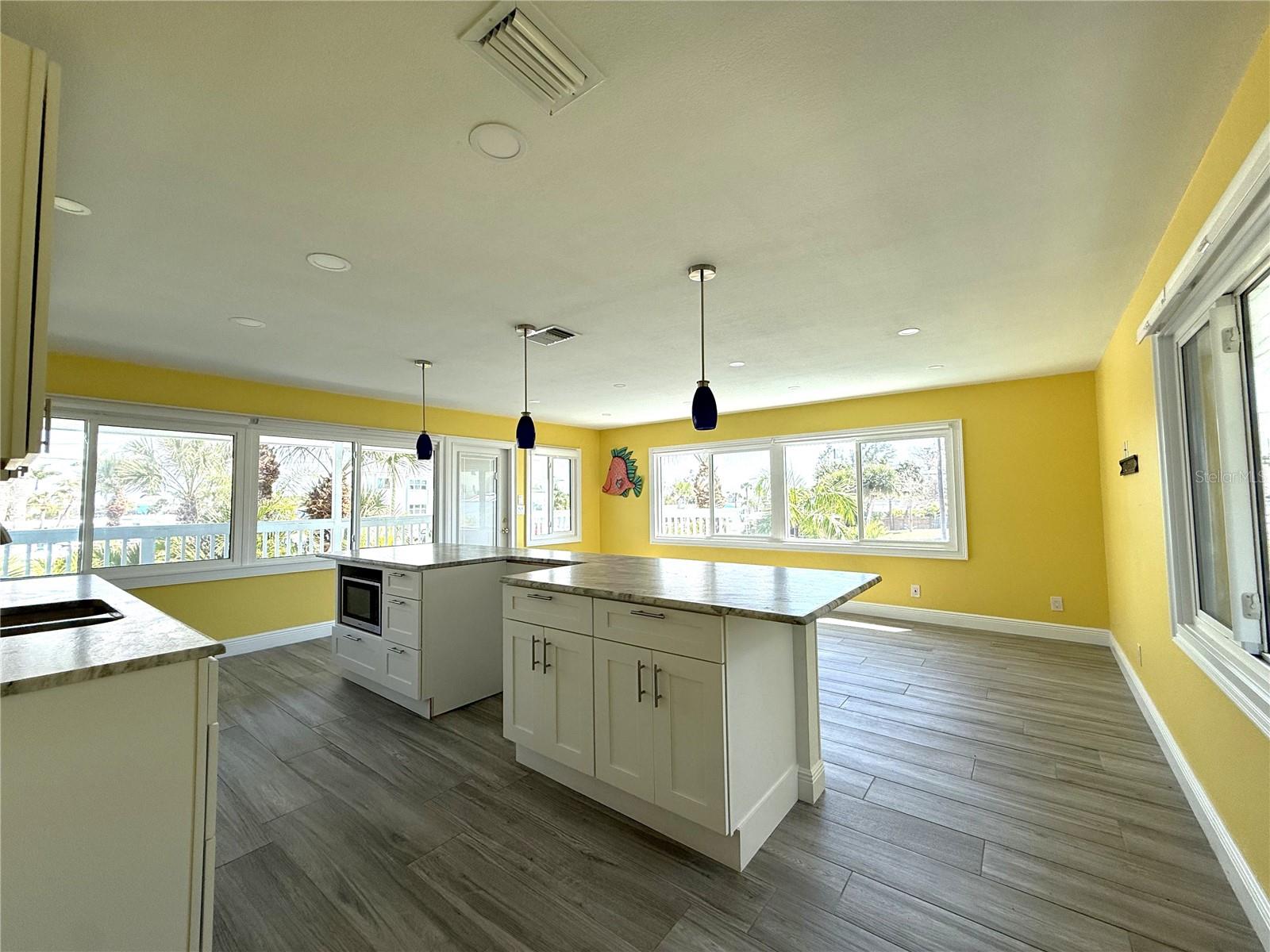 Image 31 of 67 For 1290 Shore View Drive 5