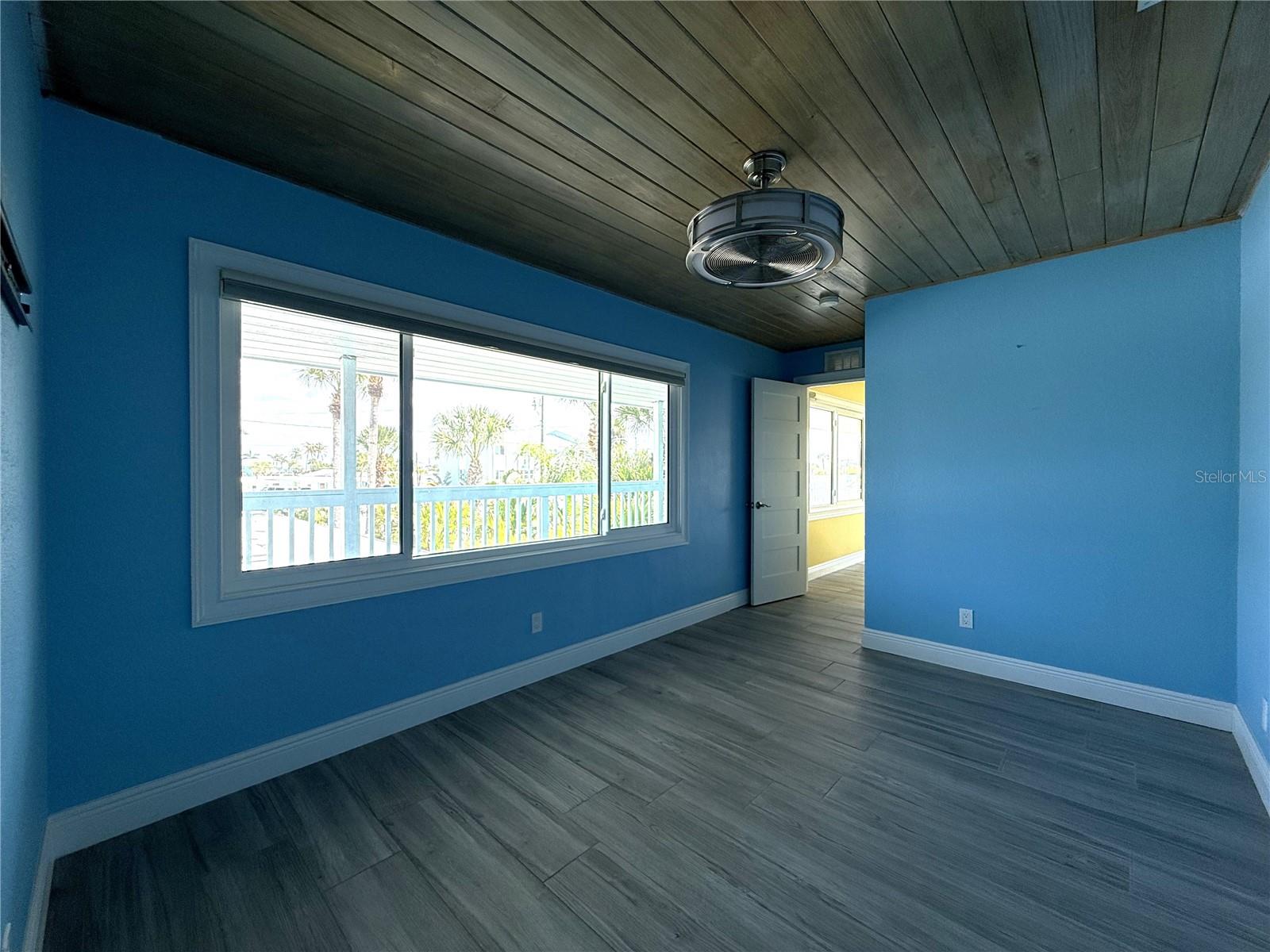 Image 33 of 67 For 1290 Shore View Drive 5