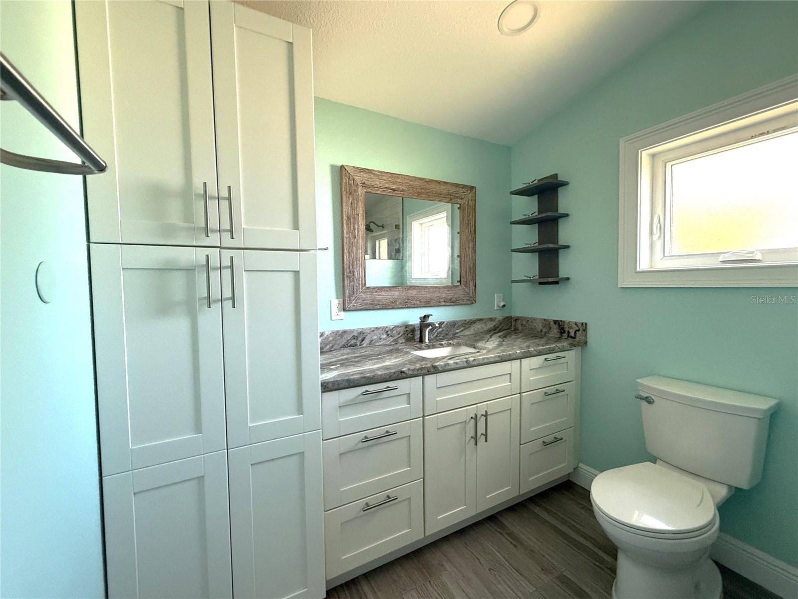 Image 34 of 67 For 1290 Shore View Drive 5