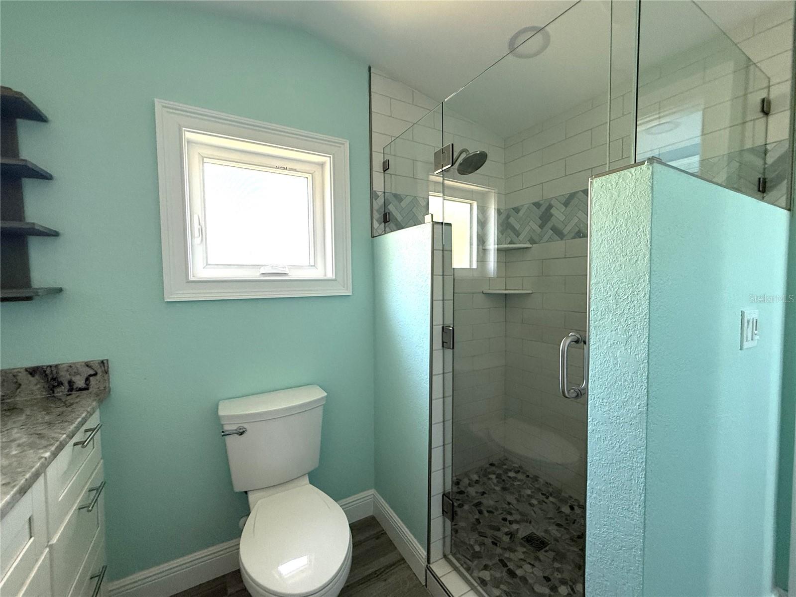 Image 35 of 67 For 1290 Shore View Drive 5