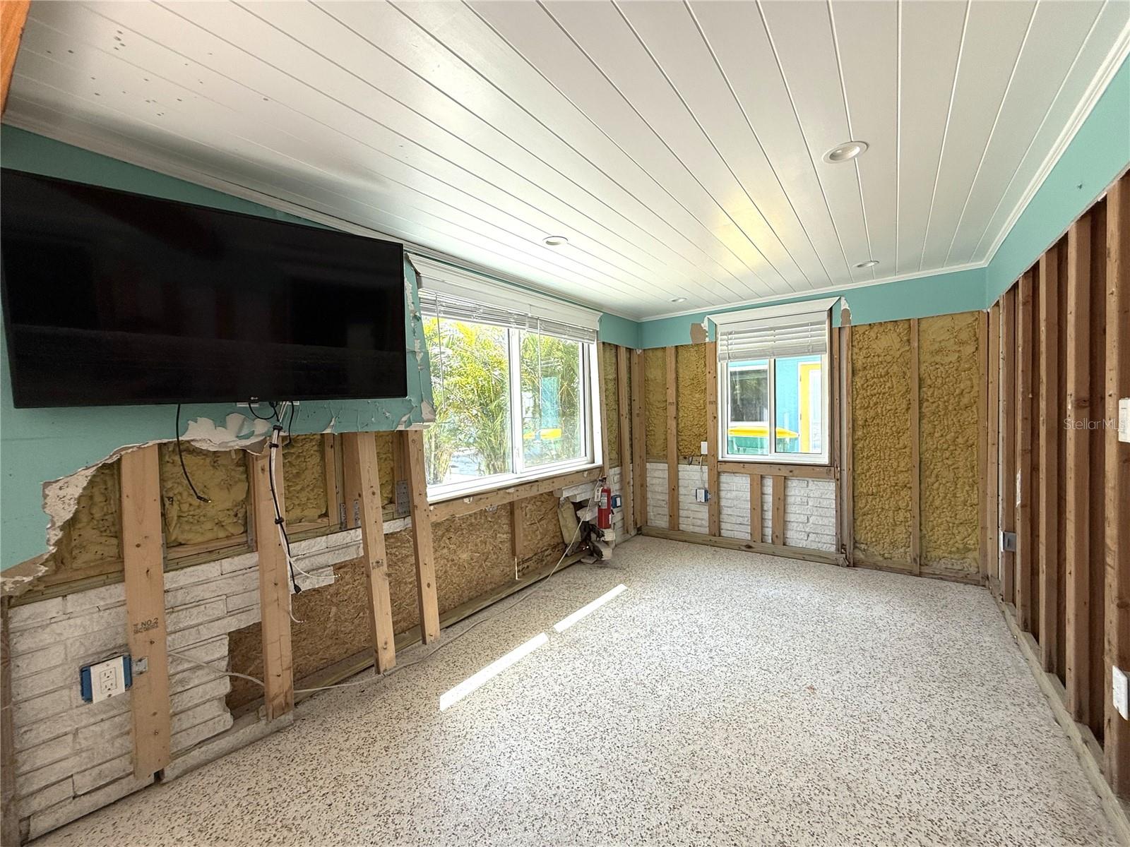 Image 50 of 67 For 1290 Shore View Drive 5