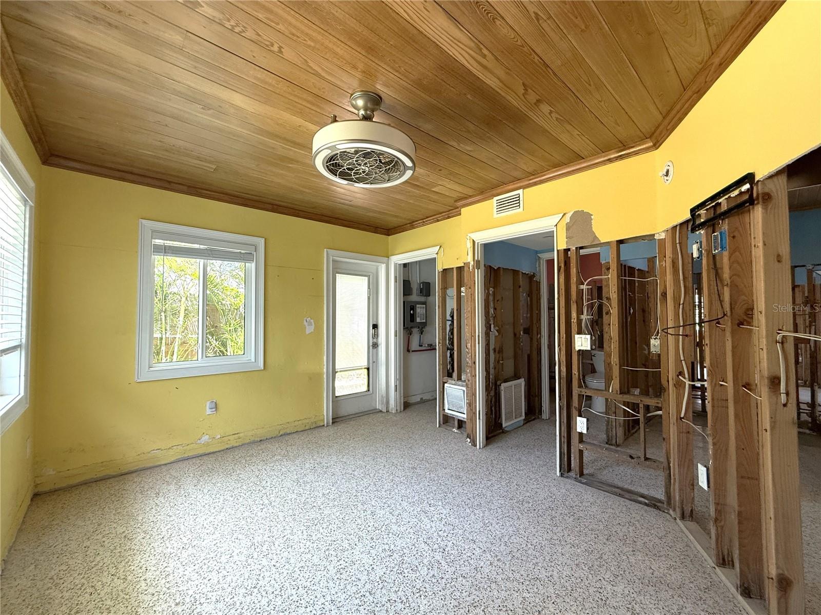 Image 55 of 67 For 1290 Shore View Drive 5