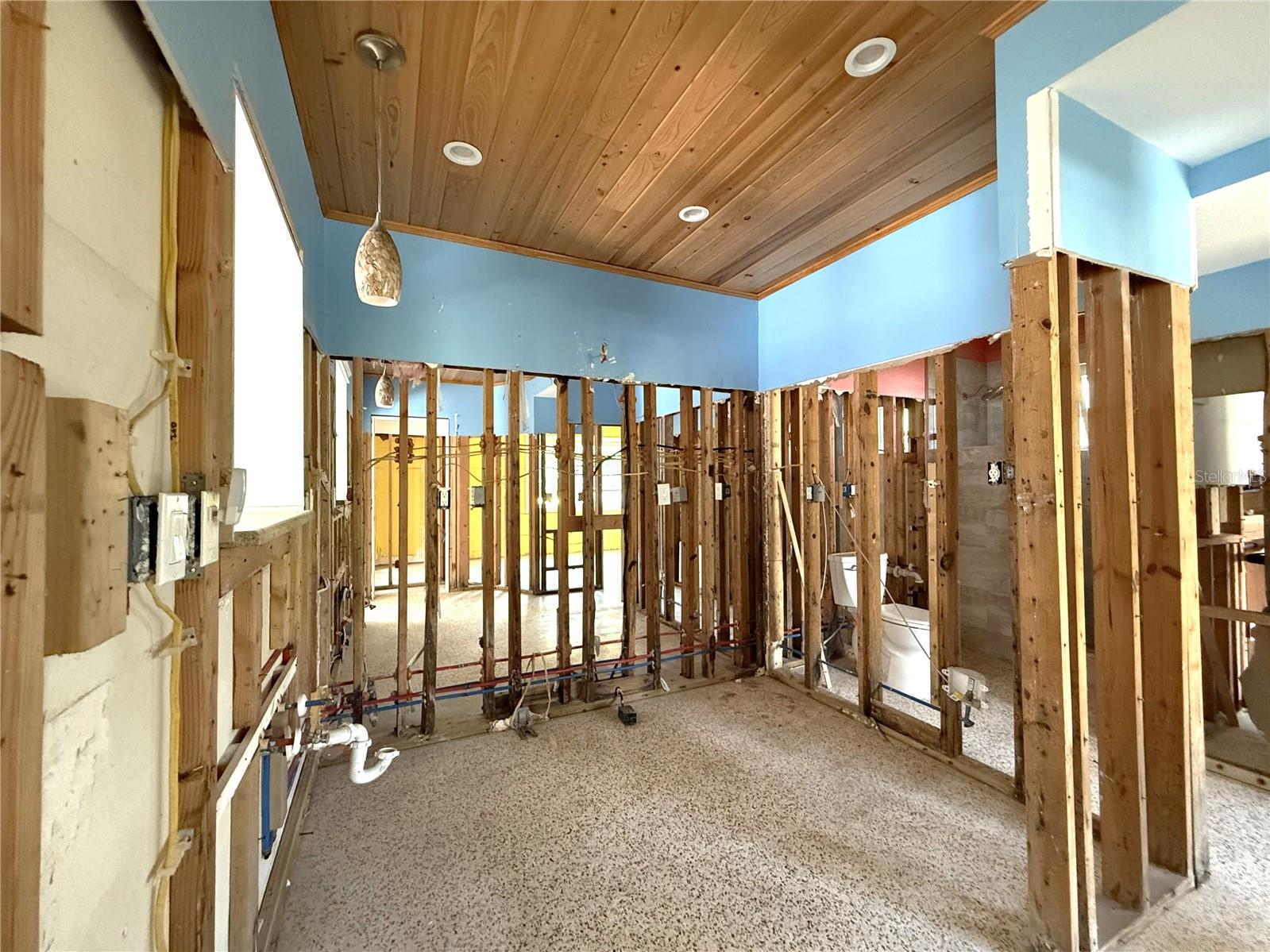 Image 60 of 67 For 1290 Shore View Drive 5