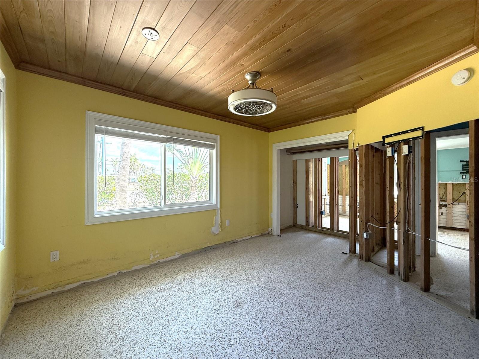 Image 62 of 67 For 1290 Shore View Drive 5