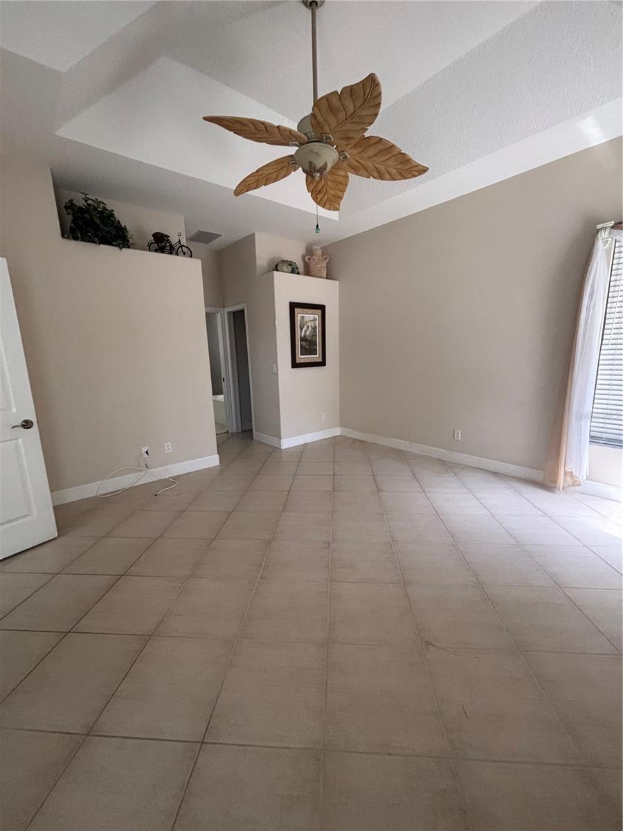 Image 18 of 40 For 132 Amora Avenue