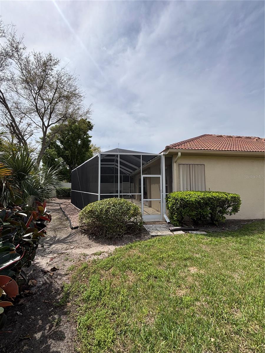 Image 35 of 40 For 132 Amora Avenue